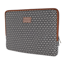 Zeus Macbook Sleeve / Laptop Sleeve (Orca Zipped 14 Inch)