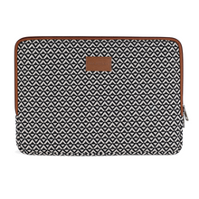 Zeus Macbook Sleeve / Laptop Sleeve (Orca Zipped 14 Inch)