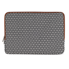 Zeus Macbook Sleeve / Laptop Sleeve (Orca Zipped 14 Inch)