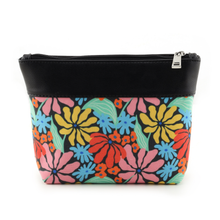 Essentials Travel Pouch (Vibrant Daisies)